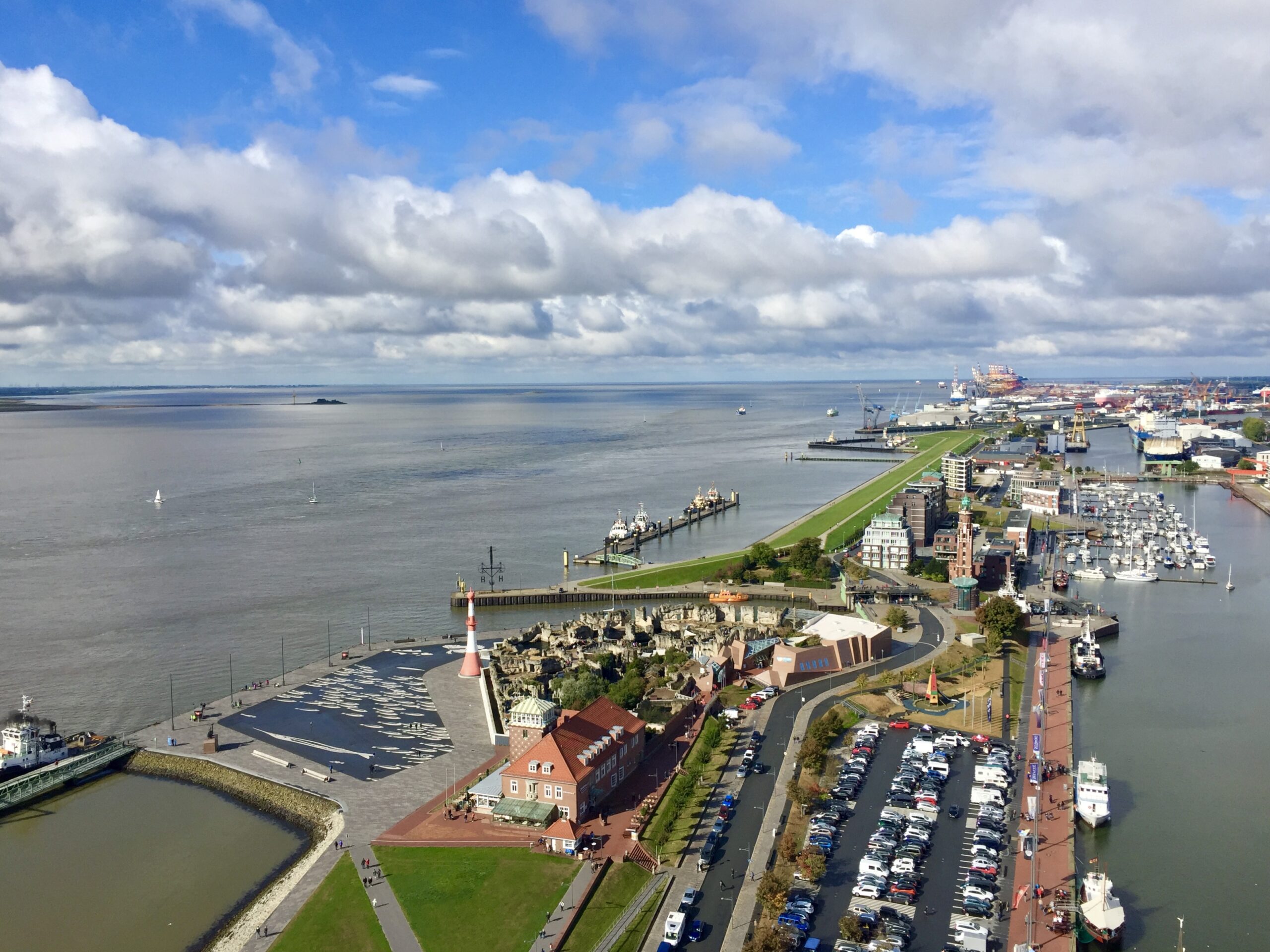 Kreuzfahrt ab Bremerhaven - Anreise, Parken & Tipps